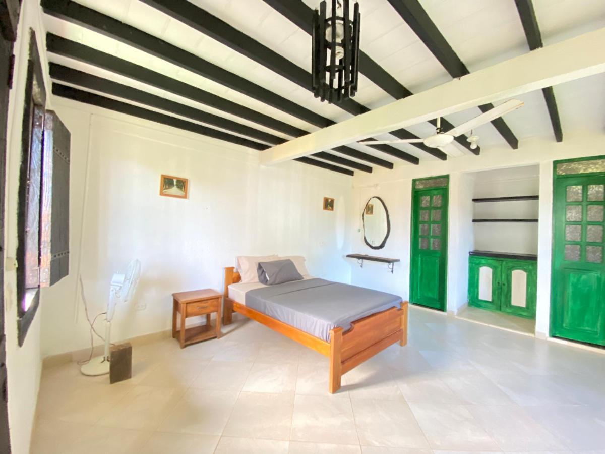 Hostal Portal Del Sol Капургана Экстерьер фото