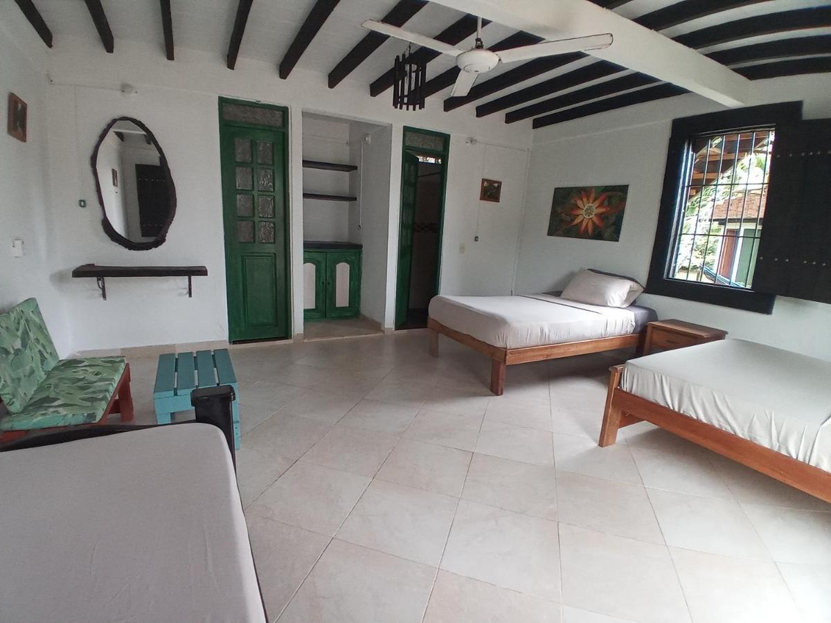 Hostal Portal Del Sol Капургана Экстерьер фото